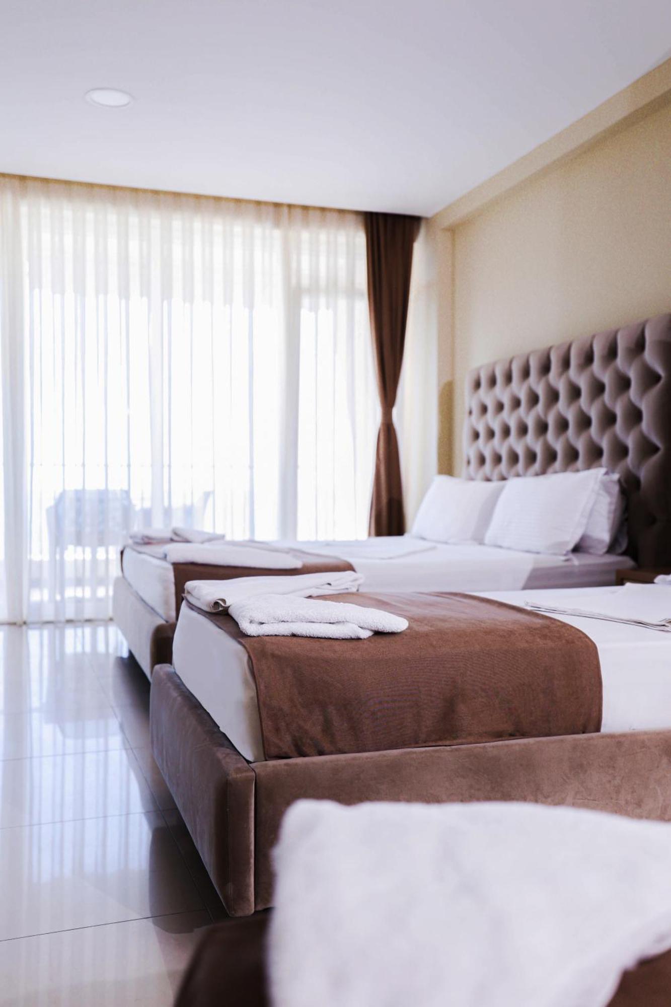 Hotel Frojd - Beach Front Resort Шенджин Экстерьер фото