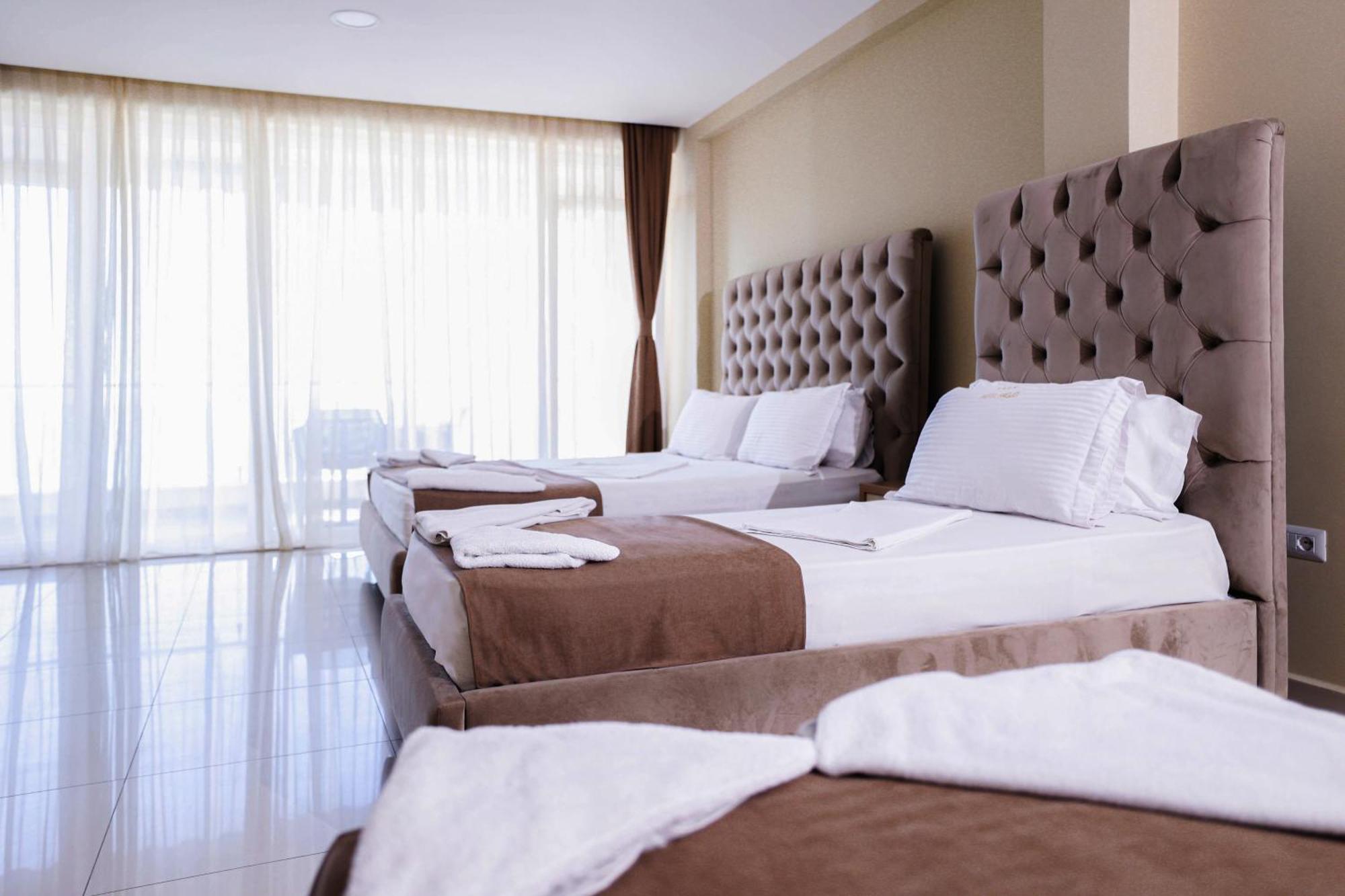 Hotel Frojd - Beach Front Resort Шенджин Экстерьер фото