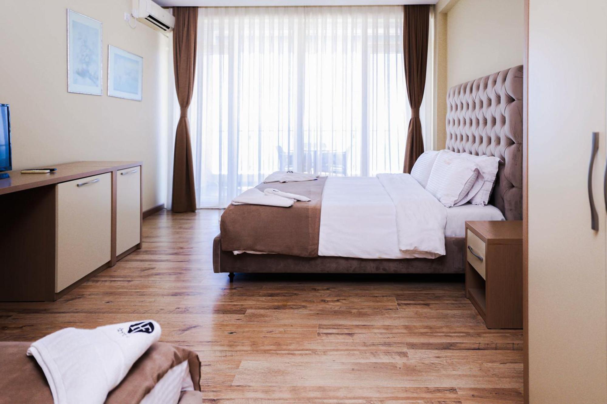 Hotel Frojd - Beach Front Resort Шенджин Экстерьер фото