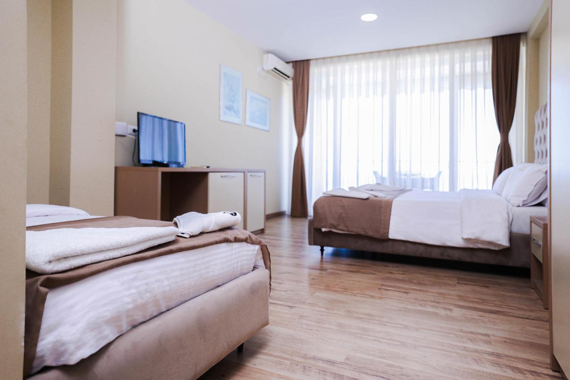 Hotel Frojd - Beach Front Resort Шенджин Экстерьер фото